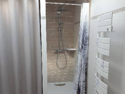 La grande salle de bain